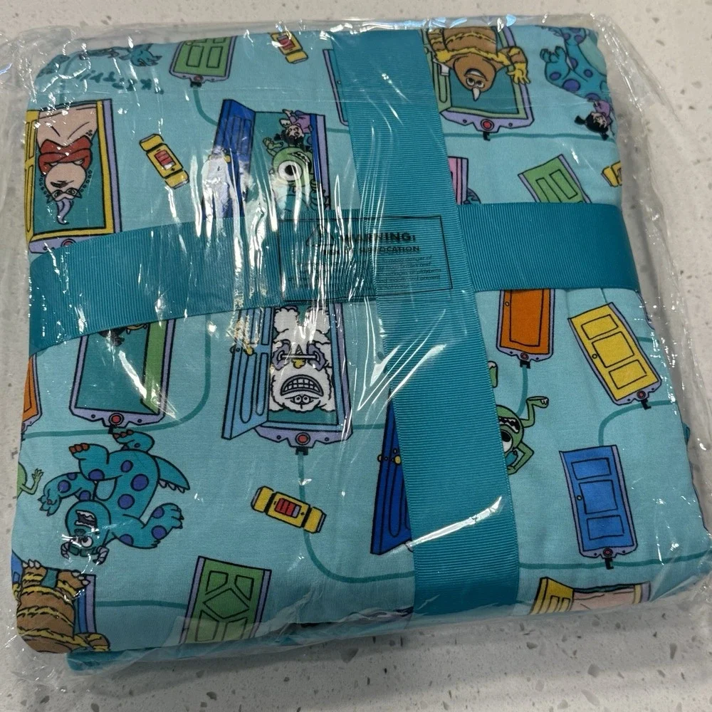 Little Sleepies Disney Pixar Monsters Inc. Scream Team Large Cloud Blanket 50x50